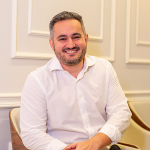 Dr. Daniel Valim de Souza